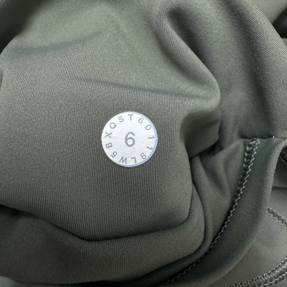 Lululemon Fast & Free 7/8 Tight II *25” in Grey Sage,‎ Size 6